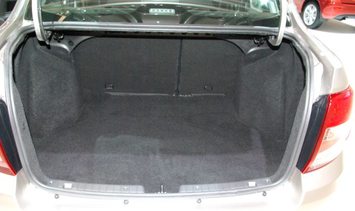bagaznik Lada Granta sedan - Лада гранта 2018 седан кориандр